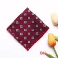 Pochette de costume rouge rétro pour homme mouchoir carré géométrique pour tenue formelle. - 006