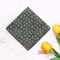Pañuelo de bolsillo verde con estampado paisley para hombre, elegante accesorio de traje. - Color 004