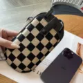Élégant sac bandoulière mini en toile à carreaux noirs et blancs pour téléphone. - Noir