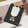 Schwarzes Echtleder Fuehrerschein Etui mit niedlichem Pinguin Design und schlankem Profil. - Schwarz