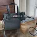 Blaues Ledertragetasche mit Segeltuchtasche, modische Umhängetasche, elegante Alltagstasche. - Blau