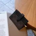 Schwarz-braune Lederkartenetui, kompakte Retro minimalistische schmale Brieftasche. - Kaffee Und Schwarz