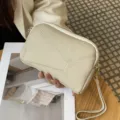 Echtes Leder minimalistische Handgelenktasche Damen, elegante beige Clutch Handtasche. - Off-White (Clutch-Modell)