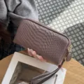 Echtleder Clutch Geldbörse für Damen, große Kapazität, praktisches mehrlagiges Design. - Lila