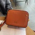 Echte Leder orange Umhängetasche für Damen, modische Rindsleder Kamera Schultertasche chic. - Orange