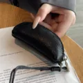 Echtes Leder Mini Münzbeutel Lippenstift Tasche mit Lanyard schwarze kleine Tasche - Schwarz