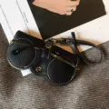 Stilvolles schwarzes Leder Brillenetui, tragbare Sonnenbrillentasche mit tollem Design. - Schwarz