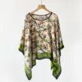 Eleganter Damen Satin-Poncho 110x110cm mit floralem Schmetterlingsmuster, Beige-Grün - 110*110CM / Grüne Blume