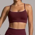 Soutien-gorge de sport bordeaux avec liserés blancs, haut de yoga fitness pour femmes. - S / Bordeaux