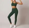Dunkelgrünes Sportbekleidung Yoga Set mit High Support Sport-BH und hoher Taillen-Leggings - S / Oberteil und Unterteil / Olivgrün