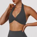 Soutien-gorge de yoga halter gris foncé, haut de fitness respirant et croisé pour femmes. - XS / Hauts / Gris