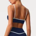 Soutien-gorge de sport haut de yoga bleu foncé avec bordure blanche variante mode - S (Conseillé 65B-70B) / Hauts / Bleu Marine