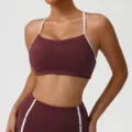 Soutien-gorge de sport séchage rapide avec coussinets, dos croisé, idéal pour le fitness et le yoga. - S (Conseillé 65B-70B) / Hauts / Violet Vinaigre
