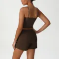 Conjunto de top camisola marrón oscuro y pantalones cortos, ropa casual y deportiva. - S (Sugerido 40-52.5kg) / Parte Superior e Inferior / Marrón (top de tirantes + pantalones cortos)