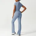 Completo sportivo azzurro chiaro con top a maniche corte e pantaloni da yoga a zampa. - Blu (Giacca + Pantaloni a Zampa)