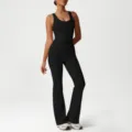 Schwarzes geripptes Tanktop und hochgeschnittene Schlag-Yogahose für Fitness und Sport. - Schwarz (Trägershirt + Schlaghose)
