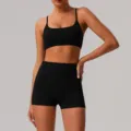 Ensemble de yoga fitness noir pour femme avec soutien-gorge et short variante - S / Haut et Bas / Noir