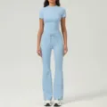 Ensemble de yoga fitness pour femme haut court côtelé bleu clair et pantalon patte d'éléphant - S / Haut et Bas / Bleu ciel