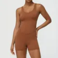 Brauner Yoga Jumpsuit mit breiten Trägern und V-Ausschnitt, formend, Fitness Sportbekleidung - S (Empfohlen 42.5-50kg) / Braun