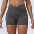 Short de yoga imprimé léopard taille croisée, short de sport fitness push-up élastique. - 2XL / Bas / Gris clair
