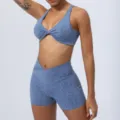 Completo yoga leopardato blu con reggiseno sportivo incrociato e pantaloncini a vita alta. - Taglia L / Sopra e Sotto / Blu Azzurro