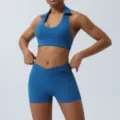 Conjunto de yoga azul sujetador deportivo y pantalones cortos cruzados para mujer gym - S / Conjunto de Pantalones Cortos / Aguamarina