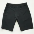 Vue detaillee de short de loisir noir pour homme surface en tissu et fermeture. - 074# Noir