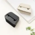 Taglierino magnetico portatile in ceramica, mini coltello di sicurezza a rimbalzo automatico. - Taglierino apri pacchi originale (sacchetto OPP) / Bianco