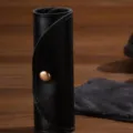 Pratica borsa a rotolo in pelle nera portatile con bottone automatico per scarpe. - Kit per la Pulizia delle Scarpe / Nero
