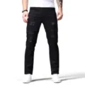 Herren schwarze schmale Destroyed Jeans mit Strasssteinen, stylische gerade Freizeithose Denim - 28 / Schwarz