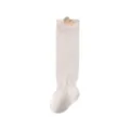 Baby mesh katoenen lange sokken wit met schattig wortel patroon ademende babysokken - 0-6 Maanden / Wortel