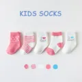 Set de chaussettes en coton pour bébé avec motifs cœurs et pois, confortable pour les enfants. - B015