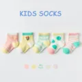 Chaussettes d'été mignonnes pour enfants respirantes en maille fine avec motifs colorés. - B251 - Été coloré