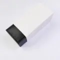 Zwart-witte stropdasclip geschenkdoos minimalistische opbergverpakking detail view - Dasspeld geschenkdoos
