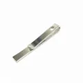 Detailweergave zilveren metalen dasclip, klassiek minimalistisch ontwerp voor heren formele kleding - Zilver 2