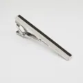 Zilveren metaal dasclip detail met zwarte streep inlay, minimalistischontwerp voor heren. - Stijl 2