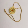 Vergulde vintage holle filigrein hanger ketting met rode en blauwe stenen voor dames. - Goud