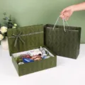 Vintage gruenes Geschenkkarton-Set mit Schleife und passender Tasche fuer Feiertage. - 27.5x21.5x9cm (Leere Box + Beutel) / Vintage Grün