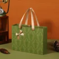 Green vintage damask gift box with ribbon handle and bow, elegant present packaging box. - 27*20*8.8cm / Green Patterned Empty Gift Box
