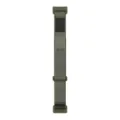Primer plano de la correa de reloj de nailon verde oliva, mostrando textura tejida y gancho. - Blanco roto y verde militar claro