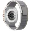 Nylon trail loop horlogebandje voor smartwatch met titanium kleurige kast en oranje knop. - Samsung Ultra (Zilveren connector) / Groen en Grijs