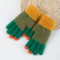 Winter Strickhandschuhe mit bunten Streifen warme Touchscreen Handschuhe Variante - Einheitsgröße / Bohnengrün