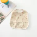 Waterproof baby bib detail view, cute bear pattern feeding bib for toddlers, easy-clean design. - Full Squirrel Print