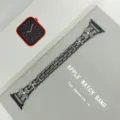 Elegante cinturino di ricambio in metallo con quadrifoglio in strass nero per Apple Watch. - Versa 2 / Nero