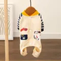 Gemütlicher vierbeiniger Haustier-Jumpsuit für Hunde, cremefarben mit gestreiften Ärmeln. - S / Streifenhund / Gelbes Patchwork