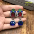 Exquisitos pendientes colgantes de cobre de lujo con pedrería colorida y diseño vintage. - Pendientes de botón / Azul y Rojo