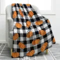 Coperta in flanella a quadri neri e bianchi con motivo di zucca arancione, plaid morbido e caldo. - Stile 16