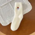 Chaussettes douillettes blanches pour femme avec broderie de bonhomme de neige de Noël pour l'hiver - Taille unique / Bonhomme de neige