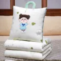 Cuscino coperta pieghevole portatile 2 in 1 simpatico cuscino in peluche di cartone per divano auto. - Taglia S / Emma