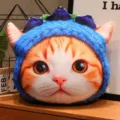 Grazioso cuscino in peluche di gatto con cappello di mirtillo, morbido cuscino divano. - Stile mirtillo (40 cm)
